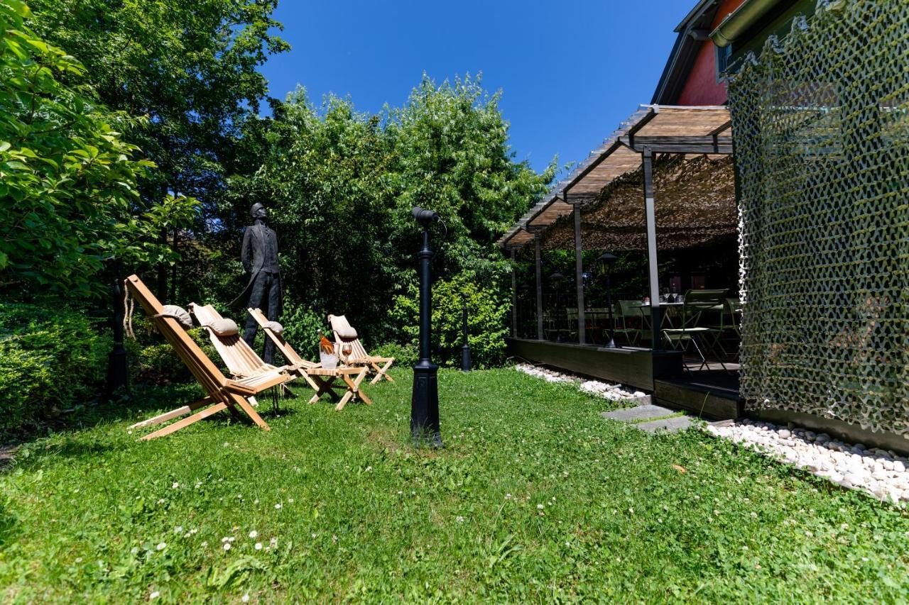 La Maison Rouge Chambery Bagian luar foto